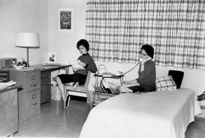 4H楼女宿舍，1961年